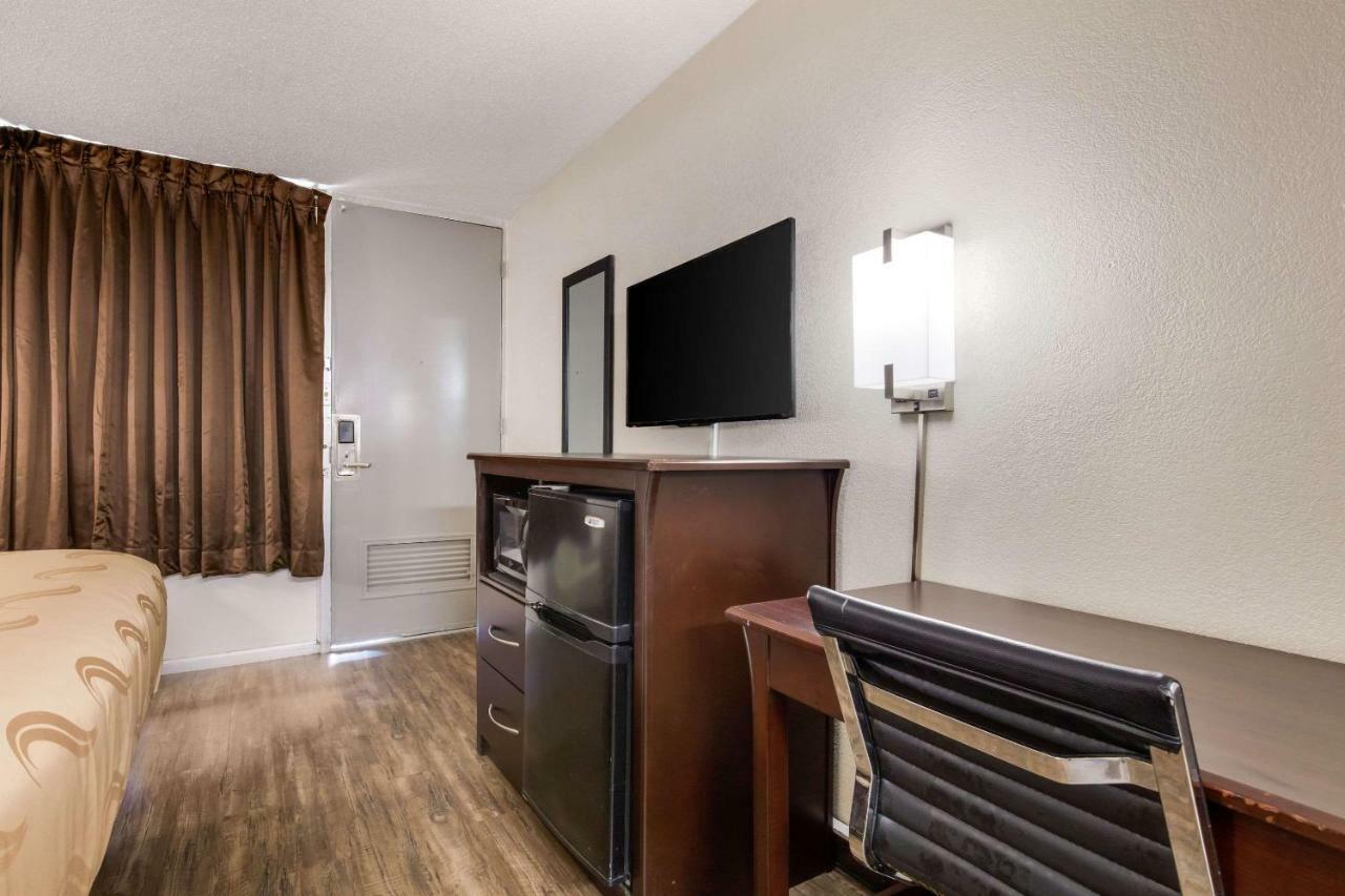 Quality Inn Starkville Εξωτερικό φωτογραφία