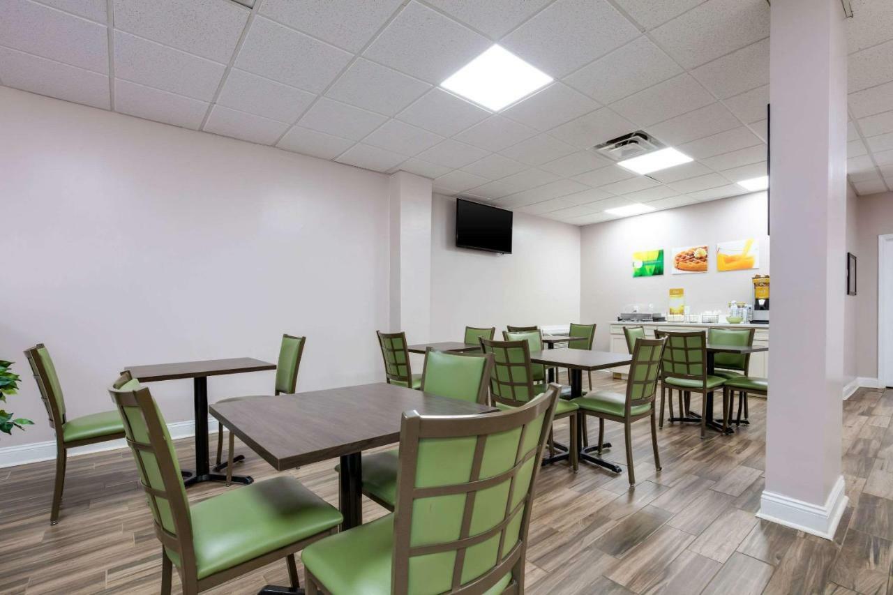 Quality Inn Starkville Εξωτερικό φωτογραφία